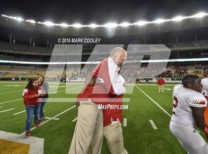 Thumbnail 1 in Sweetwater vs. Gilmer (UIL 4A Semifinal) photogallery.