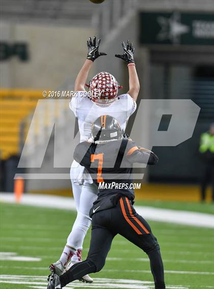 Thumbnail 1 in Sweetwater vs. Gilmer (UIL 4A Semifinal) photogallery.