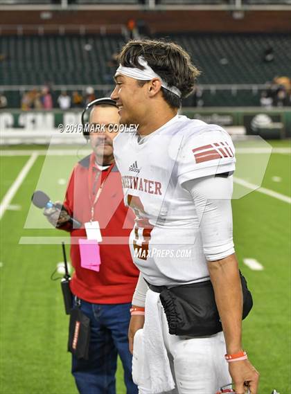 Thumbnail 2 in Sweetwater vs. Gilmer (UIL 4A Semifinal) photogallery.