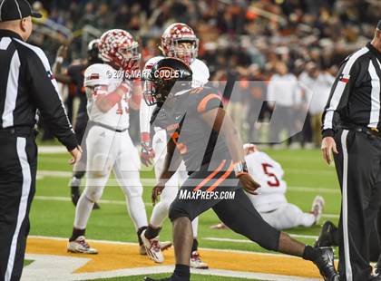 Thumbnail 3 in Sweetwater vs. Gilmer (UIL 4A Semifinal) photogallery.