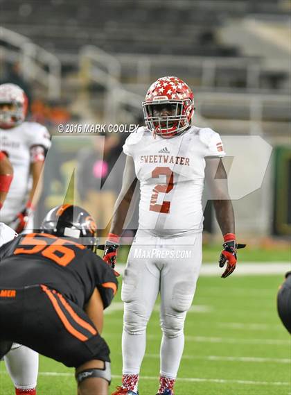 Thumbnail 2 in Sweetwater vs. Gilmer (UIL 4A Semifinal) photogallery.