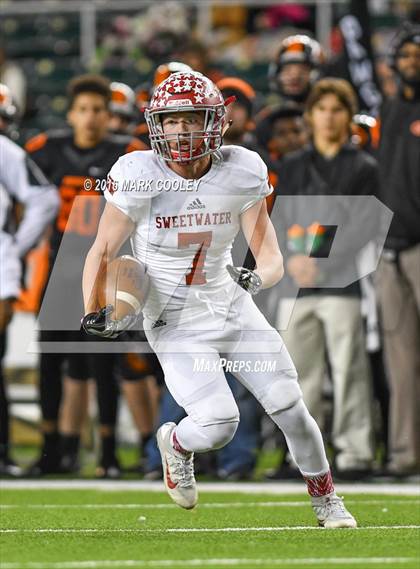 Thumbnail 2 in Sweetwater vs. Gilmer (UIL 4A Semifinal) photogallery.