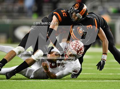 Thumbnail 3 in Sweetwater vs. Gilmer (UIL 4A Semifinal) photogallery.
