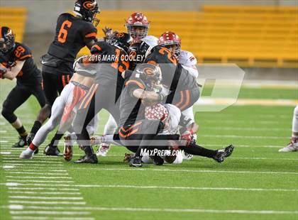 Thumbnail 3 in Sweetwater vs. Gilmer (UIL 4A Semifinal) photogallery.