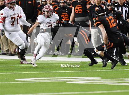 Thumbnail 3 in Sweetwater vs. Gilmer (UIL 4A Semifinal) photogallery.