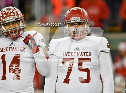 Thumbnail 1 in Sweetwater vs. Gilmer (UIL 4A Semifinal) photogallery.