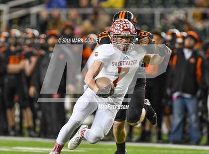 Thumbnail 2 in Sweetwater vs. Gilmer (UIL 4A Semifinal) photogallery.