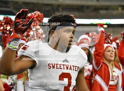 Thumbnail 3 in Sweetwater vs. Gilmer (UIL 4A Semifinal) photogallery.