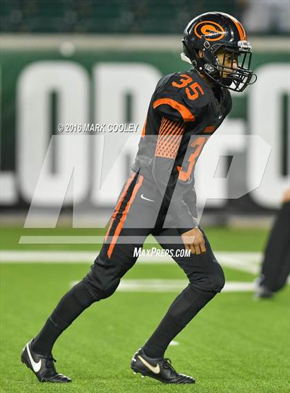 Thumbnail 2 in Sweetwater vs. Gilmer (UIL 4A Semifinal) photogallery.
