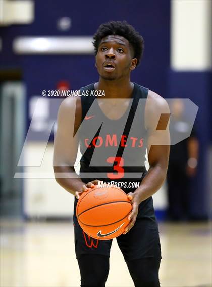 Thumbnail 1 in Westchester vs. Fairfax (CIF LAC Open Finals) photogallery.