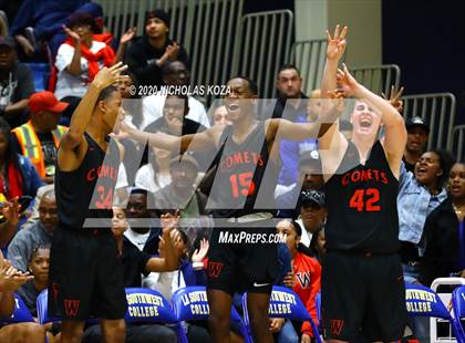 Thumbnail 2 in Westchester vs. Fairfax (CIF LAC Open Finals) photogallery.