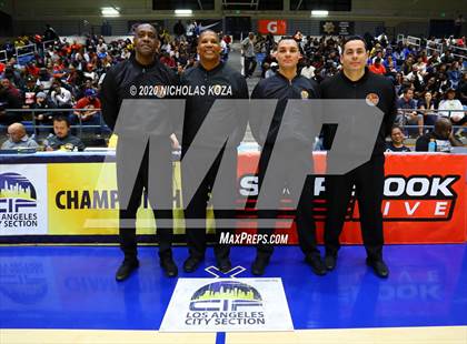 Thumbnail 1 in Westchester vs. Fairfax (CIF LAC Open Finals) photogallery.