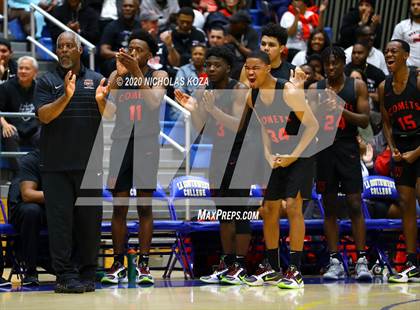 Thumbnail 1 in Westchester vs. Fairfax (CIF LAC Open Finals) photogallery.