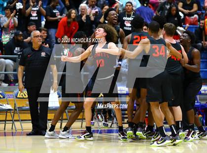 Thumbnail 3 in Westchester vs. Fairfax (CIF LAC Open Finals) photogallery.