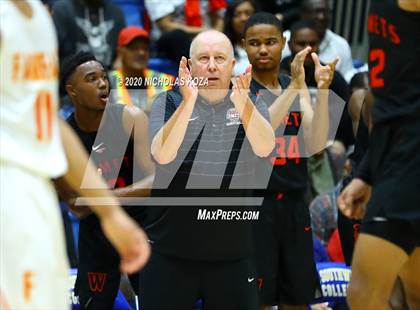 Thumbnail 2 in Westchester vs. Fairfax (CIF LAC Open Finals) photogallery.