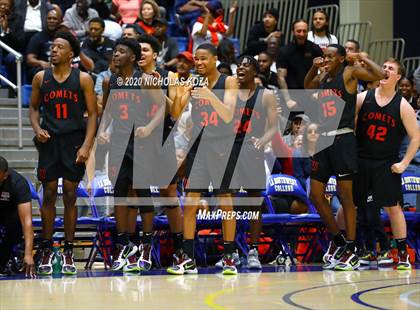 Thumbnail 2 in Westchester vs. Fairfax (CIF LAC Open Finals) photogallery.