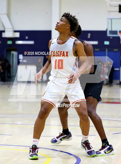 Thumbnail 3 in Westchester vs. Fairfax (CIF LAC Open Finals) photogallery.