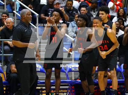 Thumbnail 3 in Westchester vs. Fairfax (CIF LAC Open Finals) photogallery.