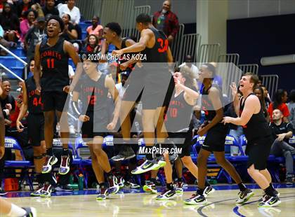 Thumbnail 2 in Westchester vs. Fairfax (CIF LAC Open Finals) photogallery.
