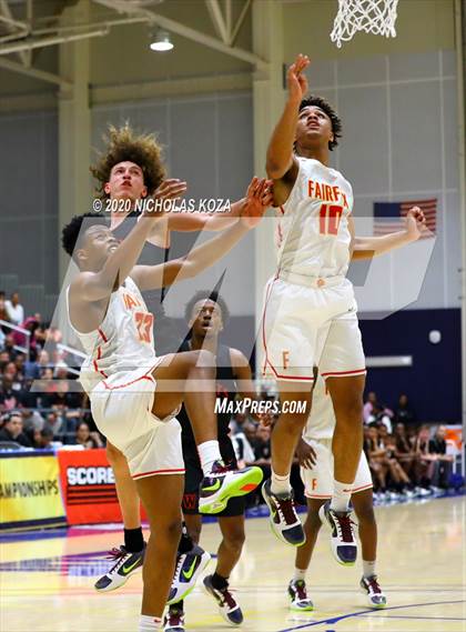 Thumbnail 1 in Westchester vs. Fairfax (CIF LAC Open Finals) photogallery.
