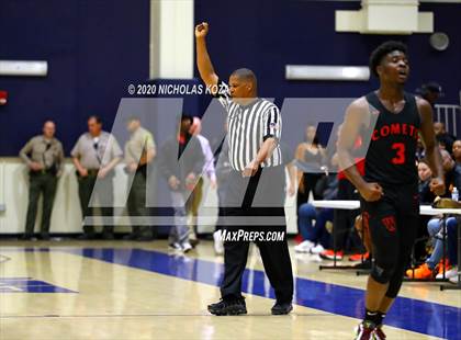 Thumbnail 2 in Westchester vs. Fairfax (CIF LAC Open Finals) photogallery.