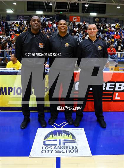 Thumbnail 1 in Westchester vs. Fairfax (CIF LAC Open Finals) photogallery.