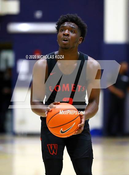 Thumbnail 1 in Westchester vs. Fairfax (CIF LAC Open Finals) photogallery.