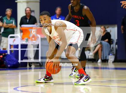 Thumbnail 1 in Westchester vs. Fairfax (CIF LAC Open Finals) photogallery.