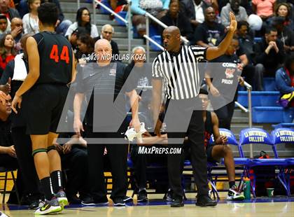 Thumbnail 1 in Westchester vs. Fairfax (CIF LAC Open Finals) photogallery.