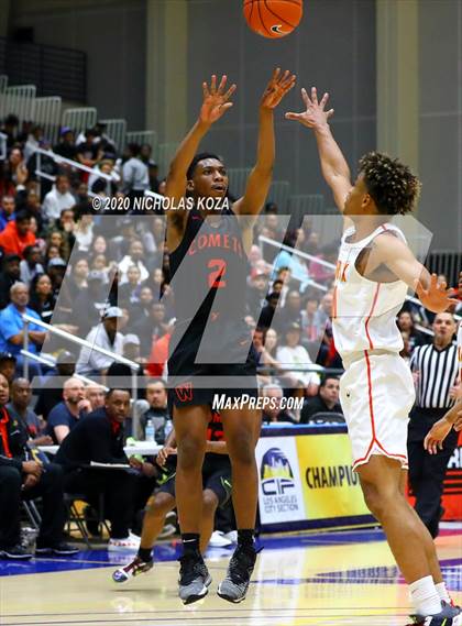 Thumbnail 1 in Westchester vs. Fairfax (CIF LAC Open Finals) photogallery.