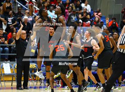 Thumbnail 1 in Westchester vs. Fairfax (CIF LAC Open Finals) photogallery.