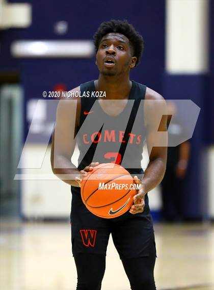 Thumbnail 2 in Westchester vs. Fairfax (CIF LAC Open Finals) photogallery.