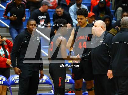 Thumbnail 1 in Westchester vs. Fairfax (CIF LAC Open Finals) photogallery.
