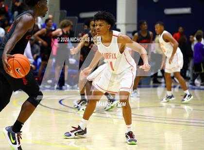 Thumbnail 3 in Westchester vs. Fairfax (CIF LAC Open Finals) photogallery.