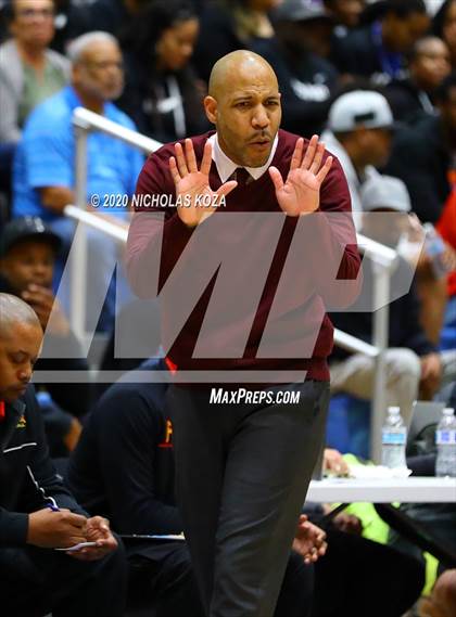 Thumbnail 3 in Westchester vs. Fairfax (CIF LAC Open Finals) photogallery.