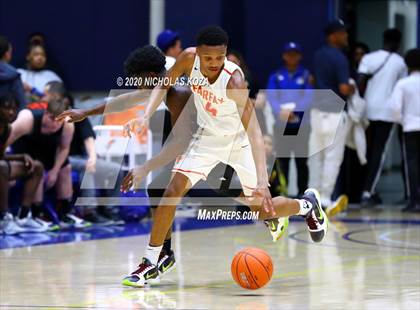 Thumbnail 1 in Westchester vs. Fairfax (CIF LAC Open Finals) photogallery.