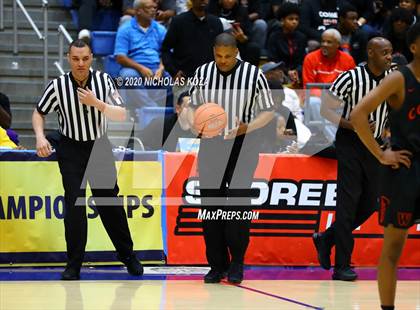 Thumbnail 3 in Westchester vs. Fairfax (CIF LAC Open Finals) photogallery.