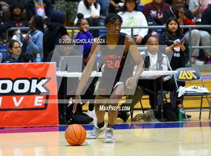 Thumbnail 2 in Westchester vs. Fairfax (CIF LAC Open Finals) photogallery.