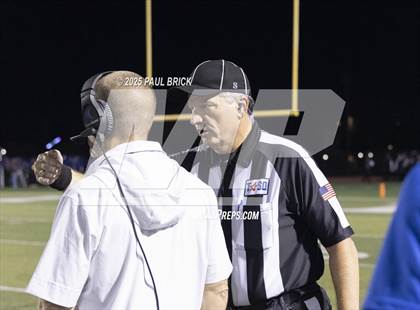 Thumbnail 3 in Westlake vs Vandegrift (UIL 6A D2 Football Bi-District) photogallery.