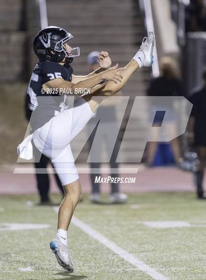 Thumbnail 2 in Westlake vs Vandegrift (UIL 6A D2 Football Bi-District) photogallery.