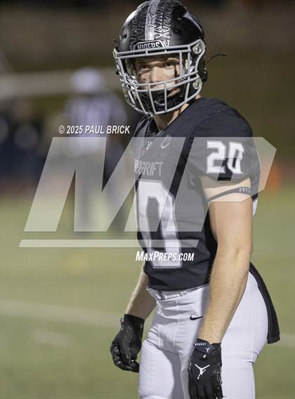 Thumbnail 3 in Westlake vs Vandegrift (UIL 6A D2 Football Bi-District) photogallery.