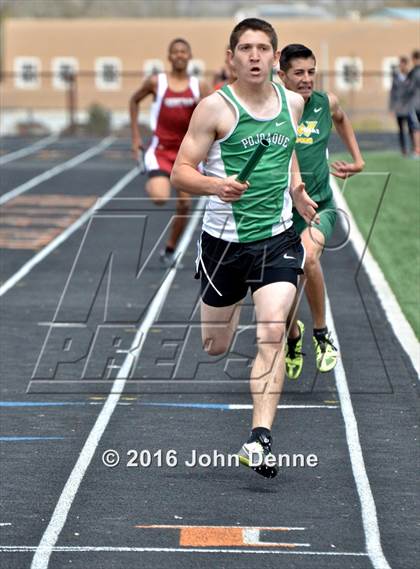 Thumbnail 2 in Taos Tiger Relays photogallery.