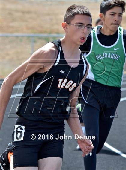 Thumbnail 2 in Taos Tiger Relays photogallery.