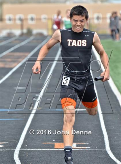 Thumbnail 3 in Taos Tiger Relays photogallery.