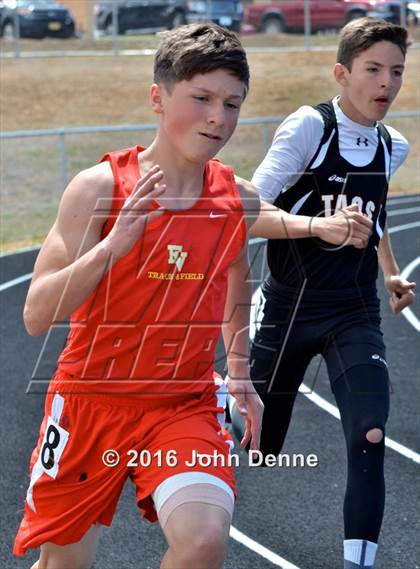 Thumbnail 2 in Taos Tiger Relays photogallery.