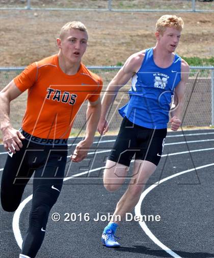 Thumbnail 1 in Taos Tiger Relays photogallery.