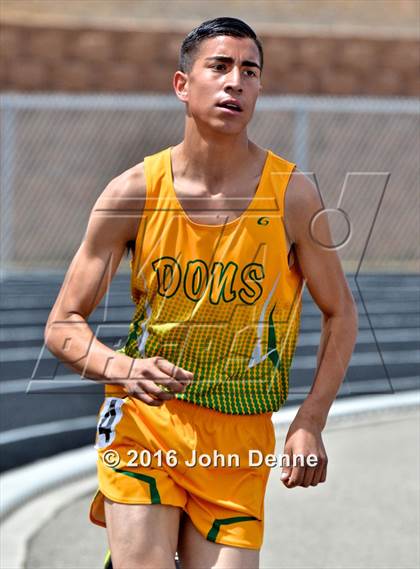 Thumbnail 1 in Taos Tiger Relays photogallery.