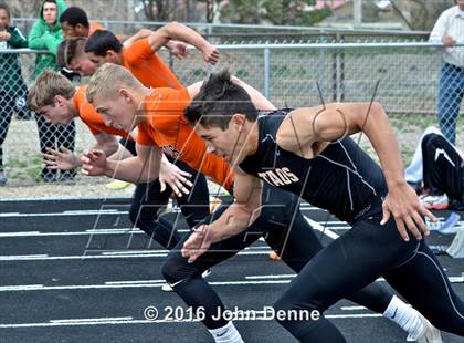 Thumbnail 3 in Taos Tiger Relays photogallery.