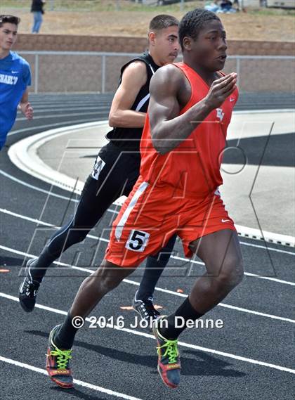 Thumbnail 3 in Taos Tiger Relays photogallery.