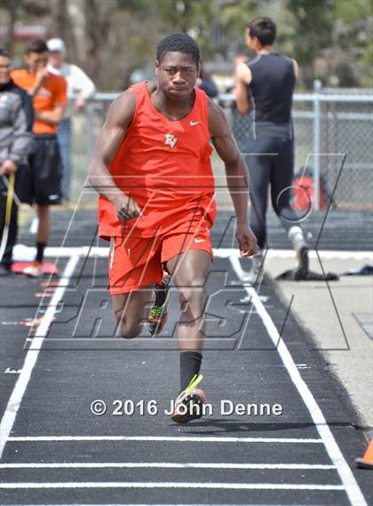 Thumbnail 3 in Taos Tiger Relays photogallery.
